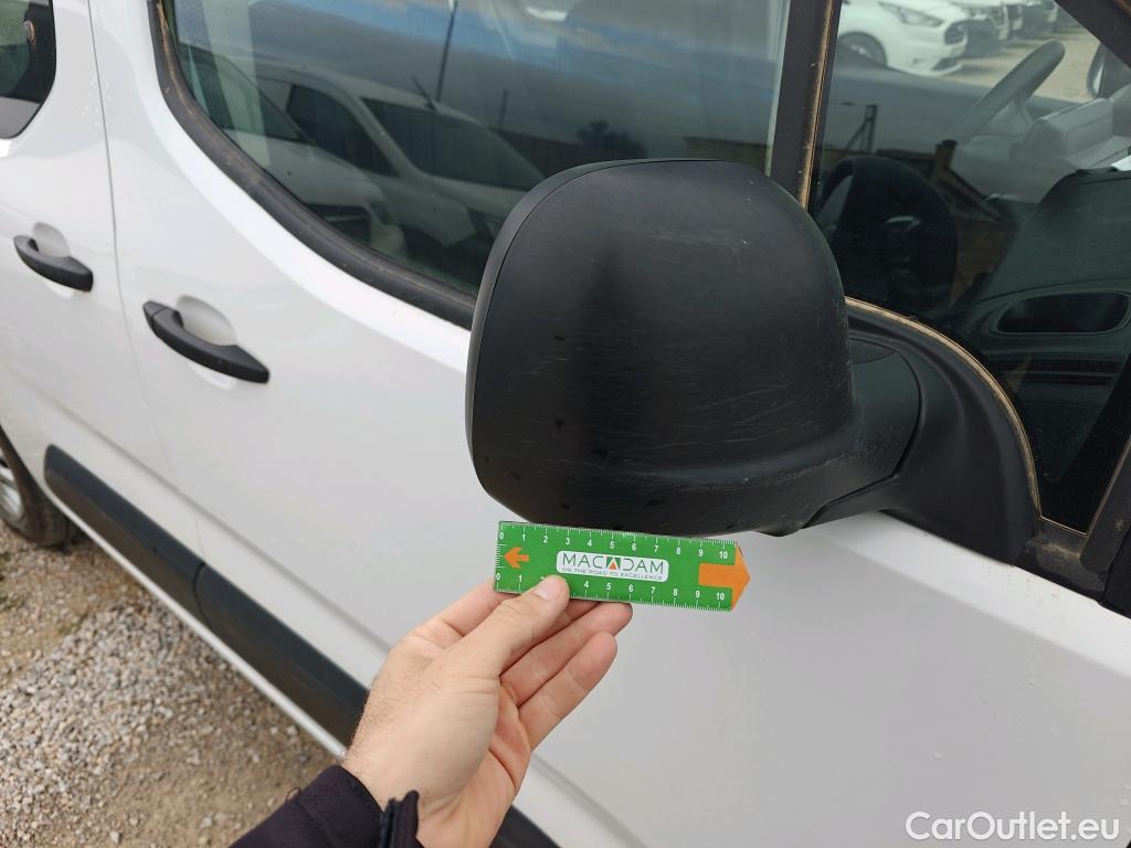  Opel  Combo OPEL  Life / 2018 / 5P / combi 1.5 TD 75kW (100CV) S/S Edition L (IND) #97