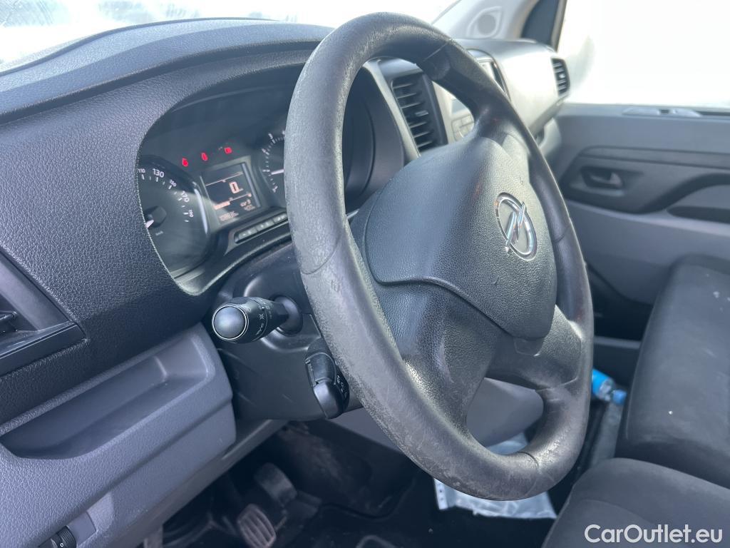  Opel  Vivaro OPEL  / 2019 / 4P / combi 1.5 Diésel 88kW (120CV) L Std Express #40