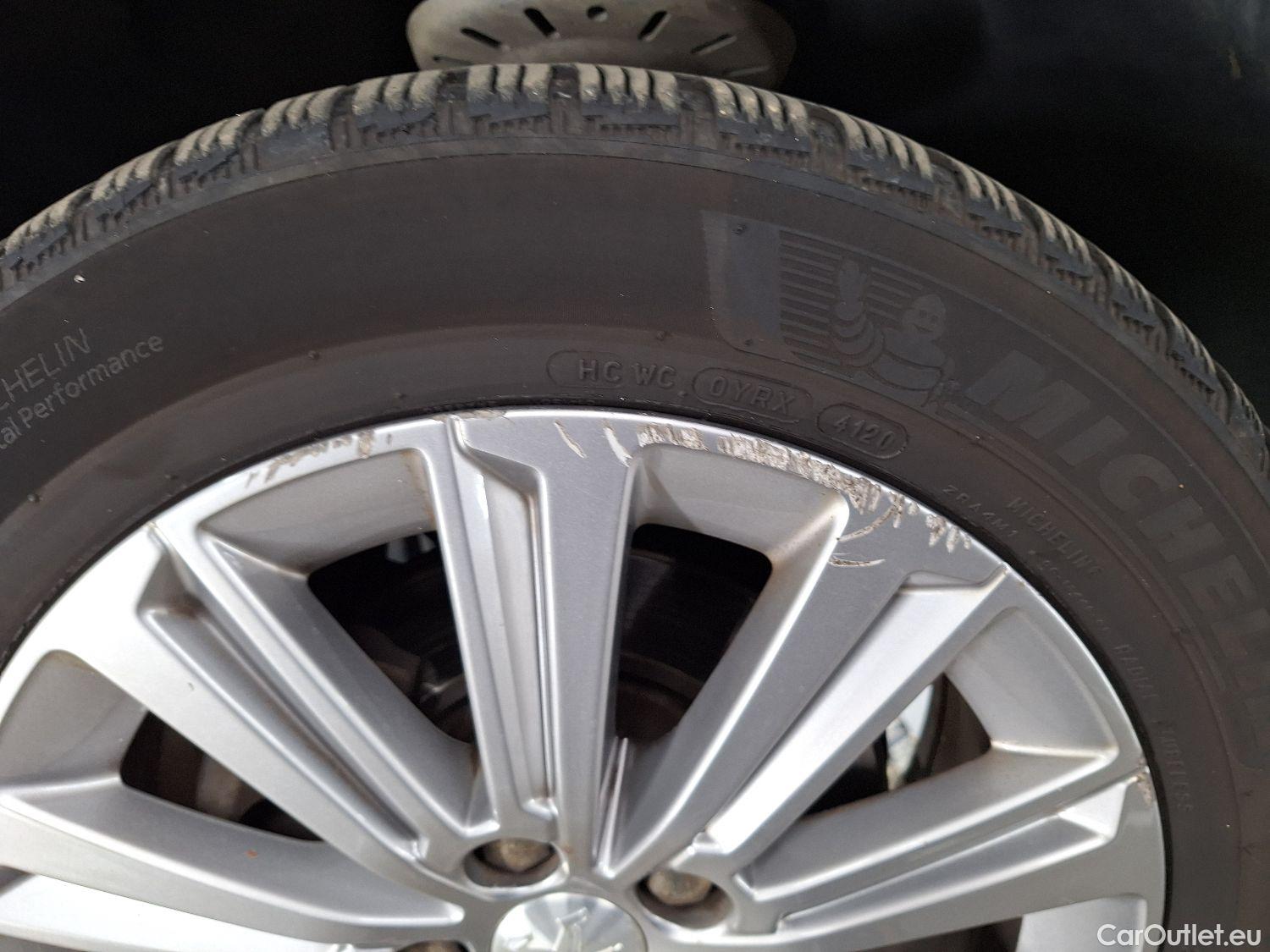  Peugeot  308 Peugeot,  FL'17, Peugeot  1.5 BlueHDi 130 S&S EAT8 Allure Pack 5 #16