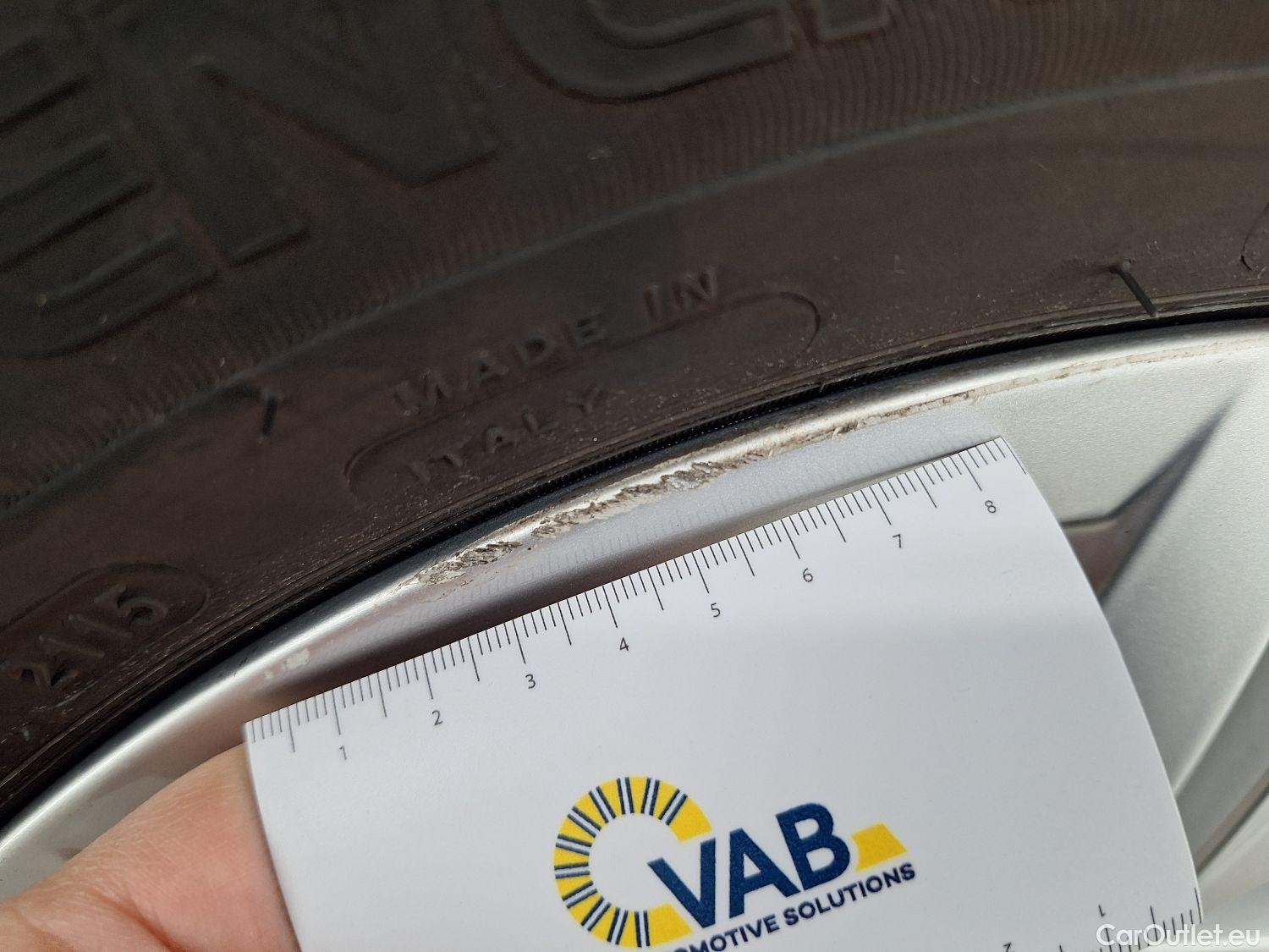  Volkswagen  Golf  VW, VIII '20, Volkswagen VIII 2.0 TDI 85kW Life 5d #2