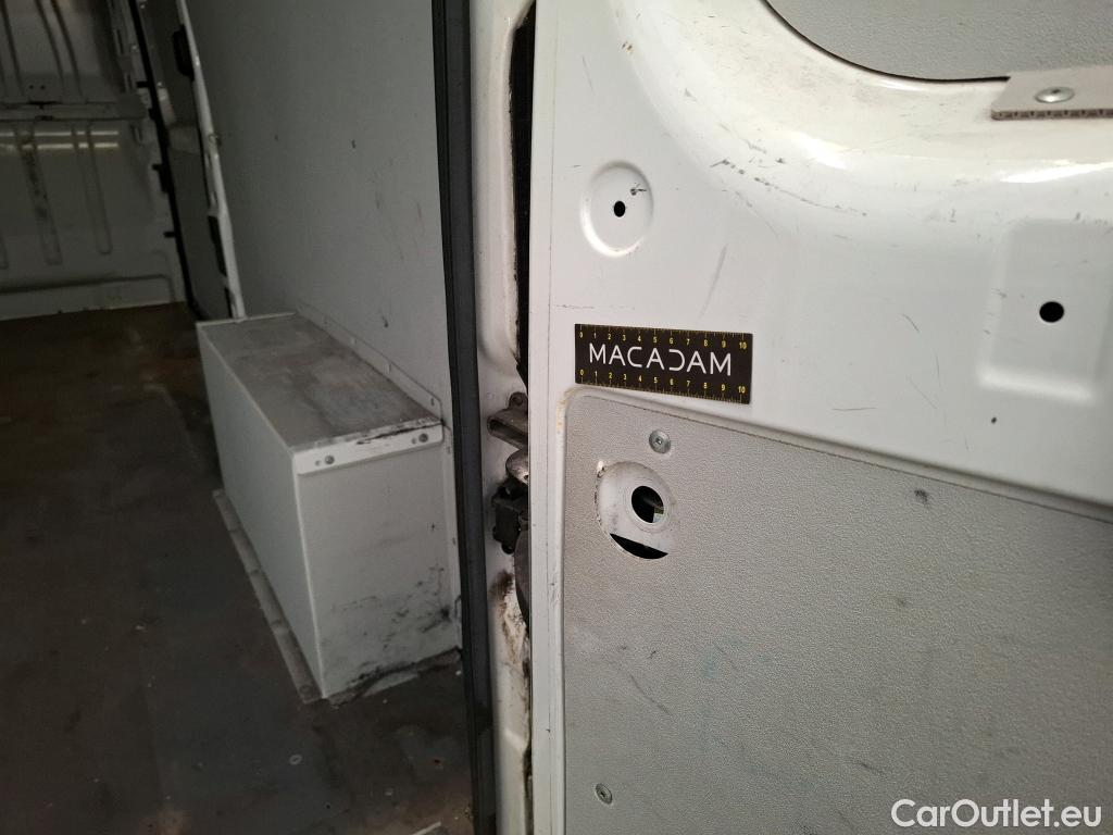  Citroen  Jumper CITROEN  / 2014 / 4P / Fourgon tôlé 35 L3H2 BlueHDi 110 BVM6 Club #48