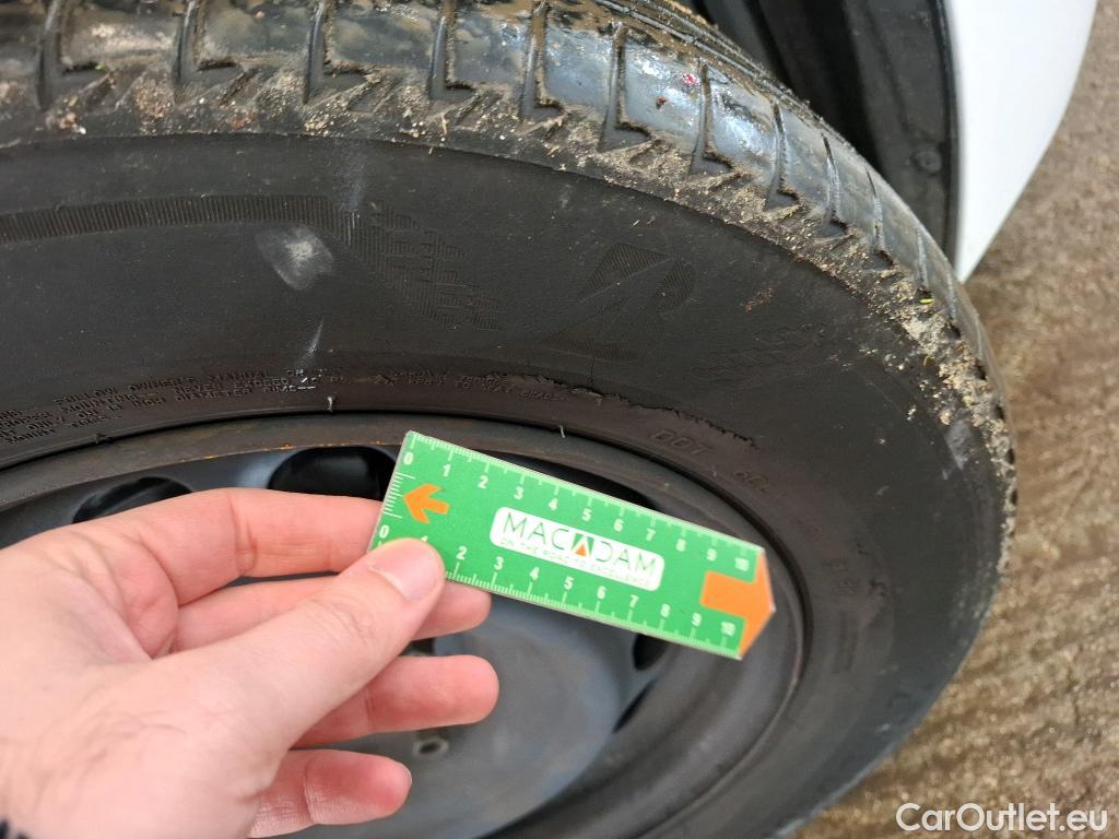  Peugeot  208  Premium 1.5 HDi 100CV BVM6 E6d #2