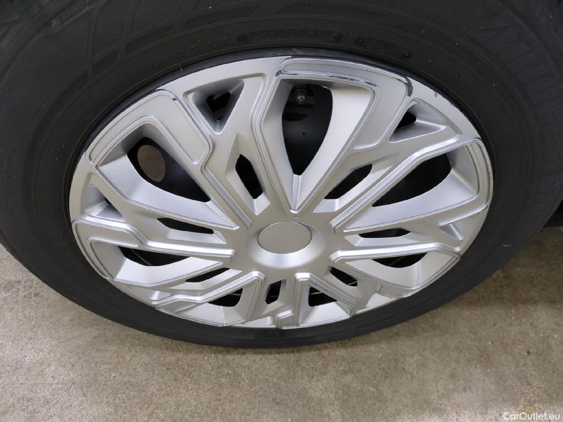  Renault  Clio  IV Air MediaNav 1.5 dCi 75CV BVM5 E6 #9