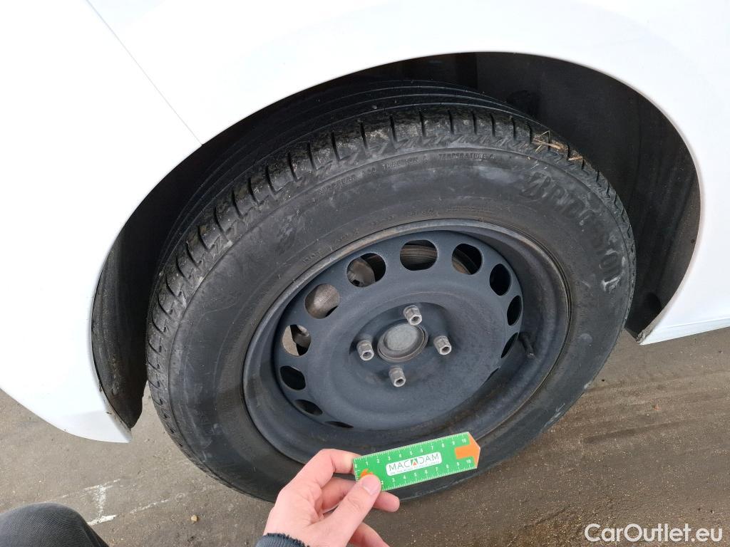  Peugeot  208  Premium 1.5 HDi 100CV BVM6 E6d #9