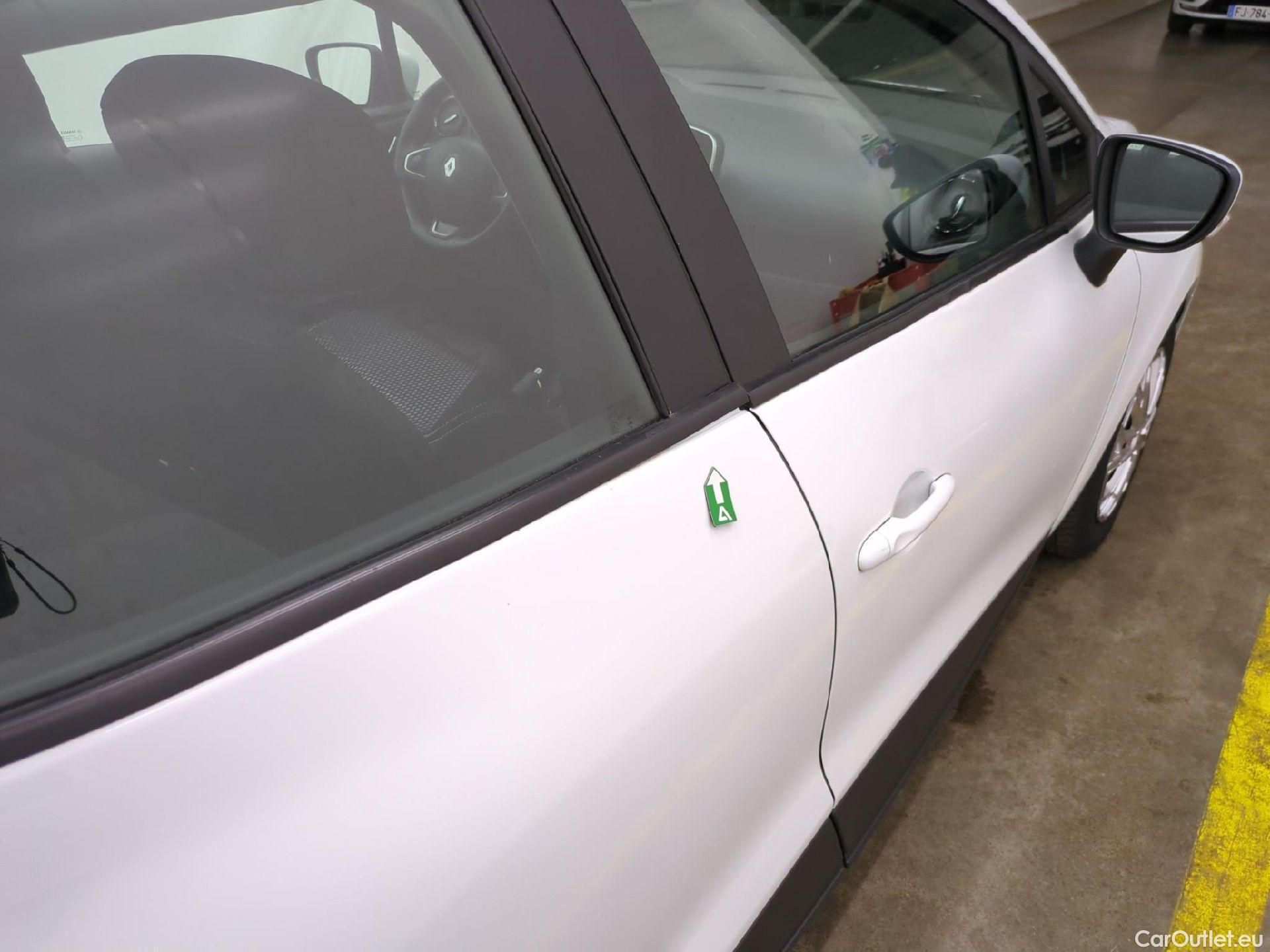  Renault  Clio  IV Air MediaNav 1.5 dCi 75CV BVM5 E6 #24