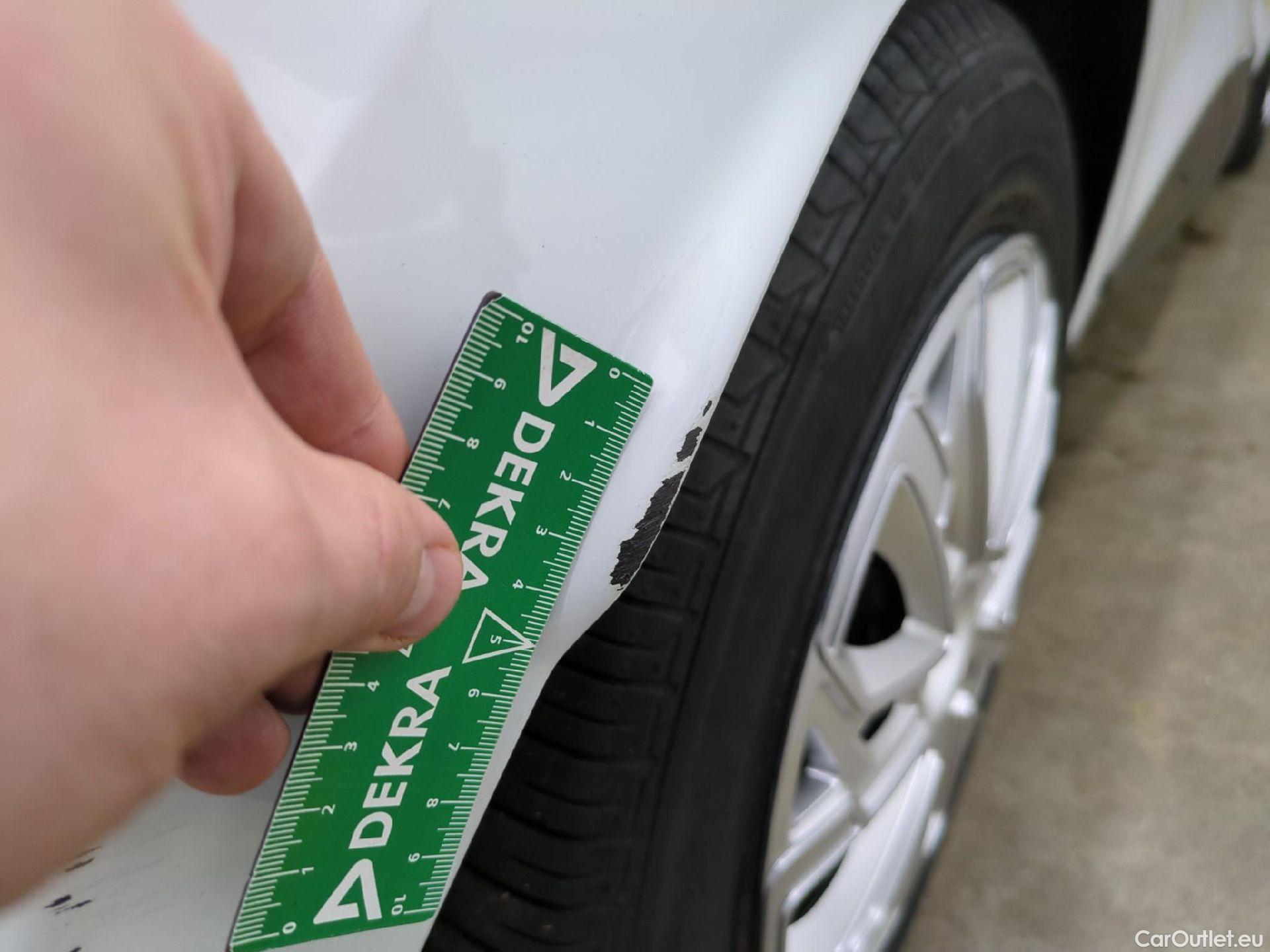  Renault  Clio  IV Air MediaNav 1.5 dCi 75CV BVM5 E6 #11