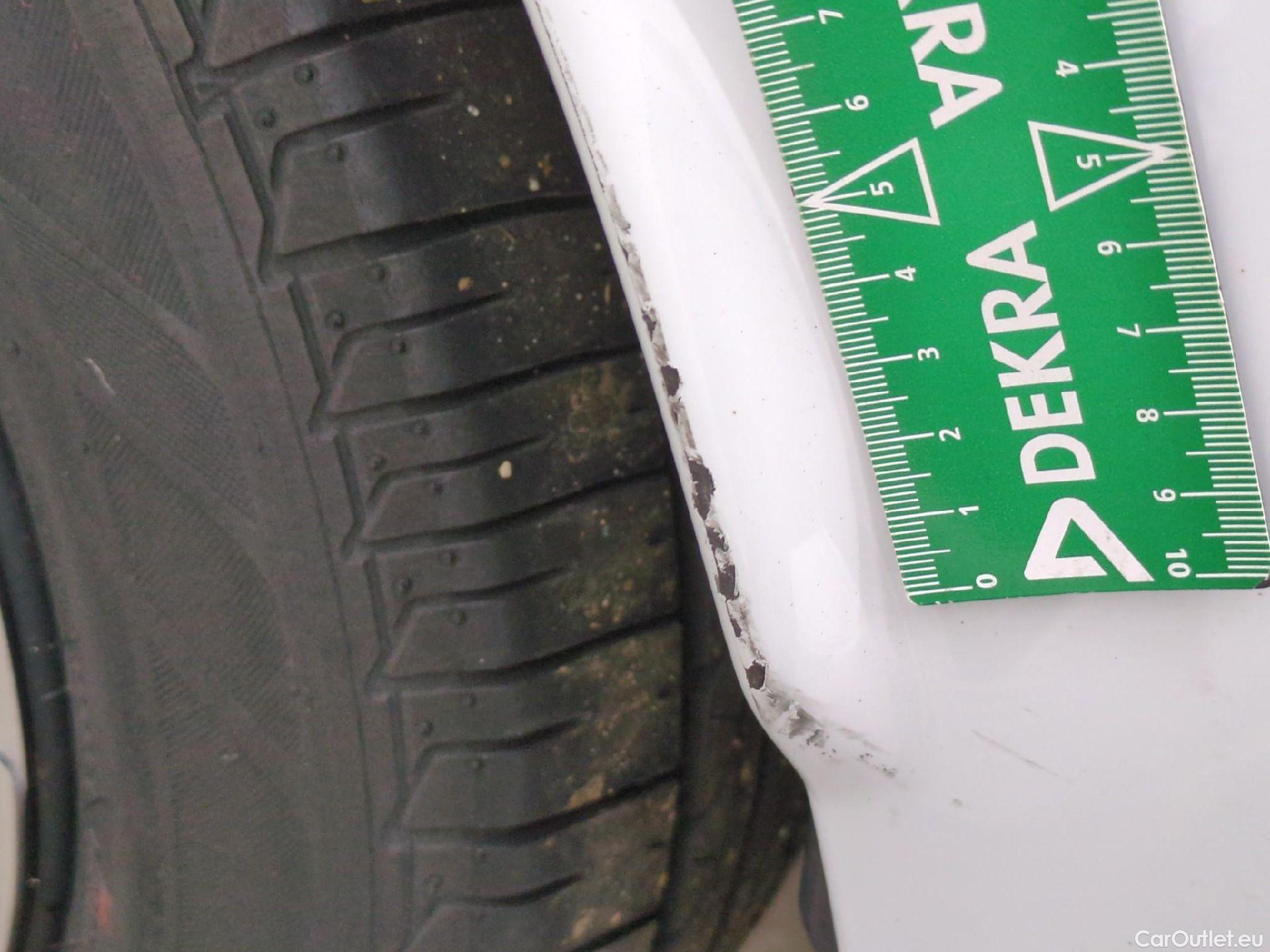  Renault  Clio  IV Air MediaNav 1.5 dCi 75CV BVM5 E6 #13