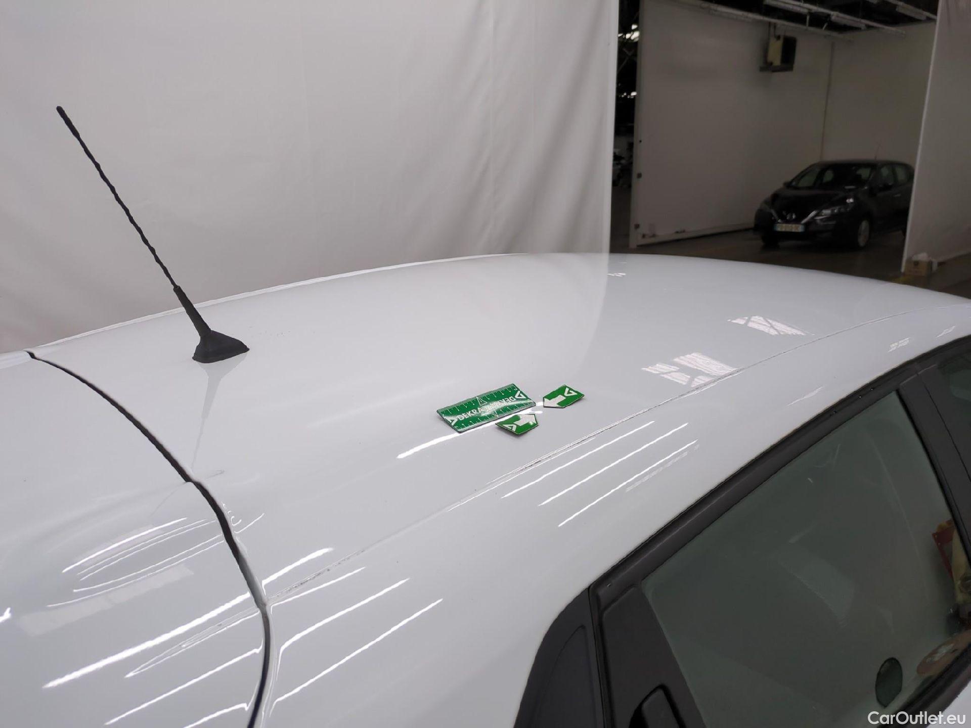  Renault  Clio  IV Air MediaNav 1.5 dCi 75CV BVM5 E6 #31