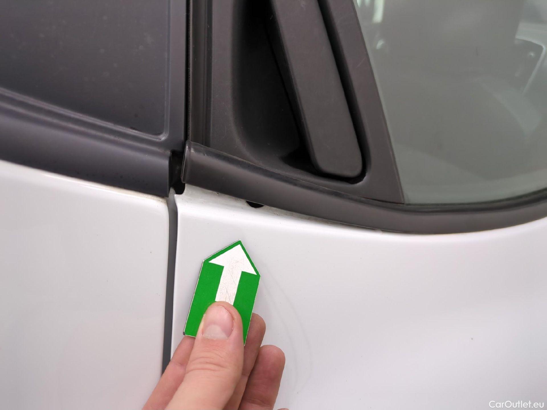  Renault  Clio  IV Air MediaNav 1.5 dCi 75CV BVM5 E6 #23