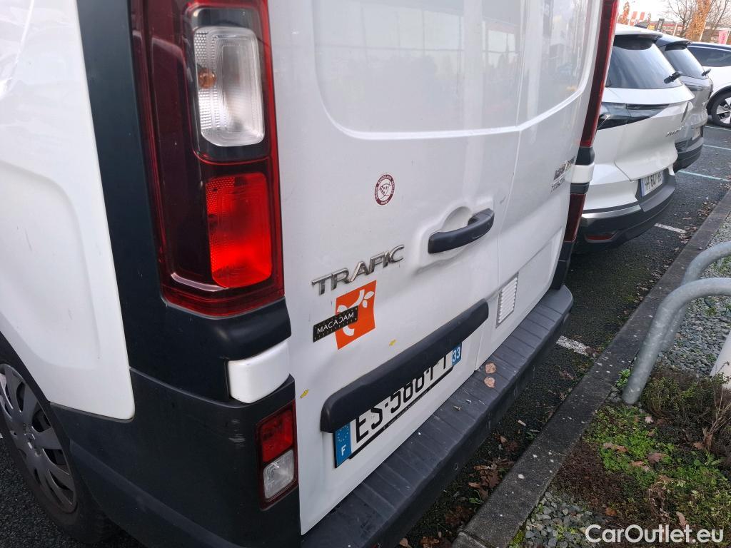 Renault  Trafic RENAULT  / 2014 / 4P / Fourgon tôlé &FG GCF L1H1 1200 dCi 95 E6 #11