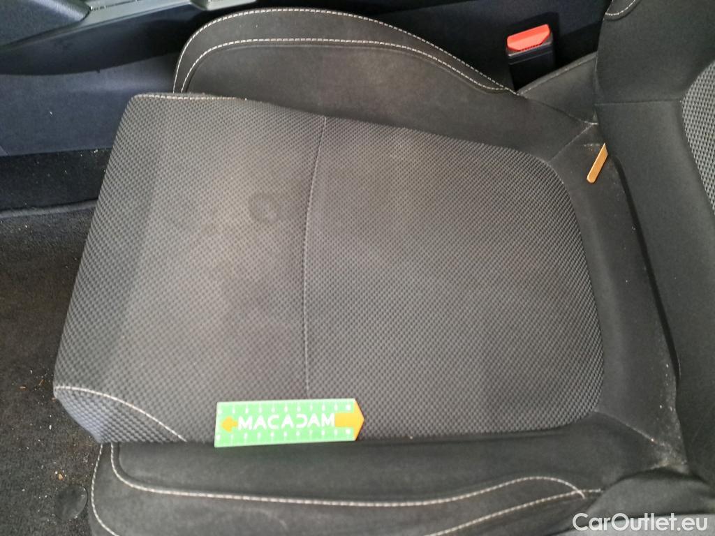  Renault  Megane  IV Berline 5pt. Société Air Nav 1.5 dCi 110CV BVM6 E6 #7