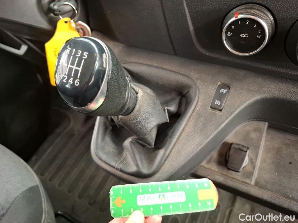  Renault  Master  III Fourgon L3H2 3 5 Grand Confort dCi 135CV BVM6 7 Sieges E6dT #24