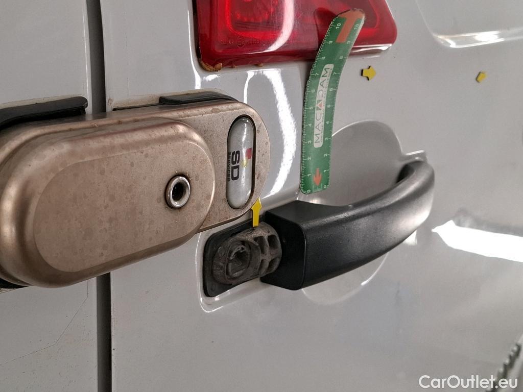  Renault  Master  III Fourgon L3H2 3 5 Grand Confort dCi 135CV BVM6 7 Sieges E6dT #11