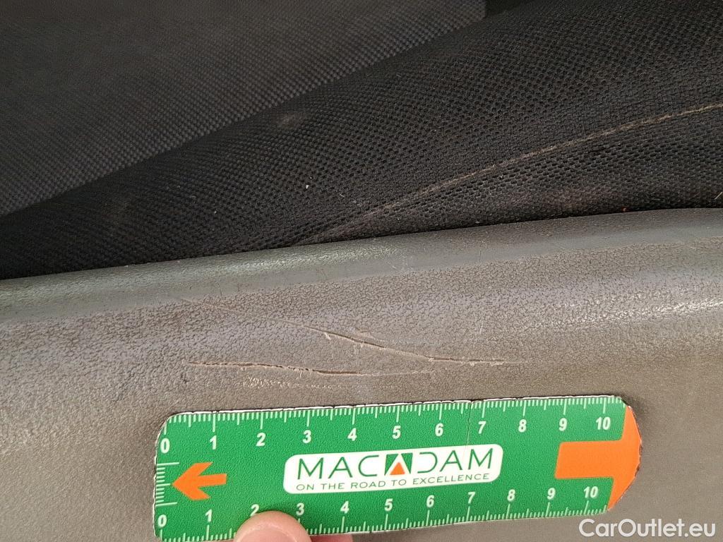  Renault  Master  III Fourgon L3H2 3 5 Grand Confort dCi 135CV BVM6 7 Sieges E6dT #28