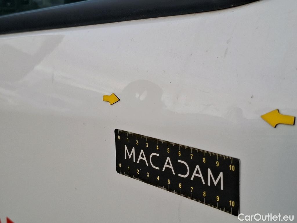  Renault  Trafic RENAULT  / 2014 / 4P / Fourgon tôlé &FG GCF L1H1 1200 dCi 95 E6 #21