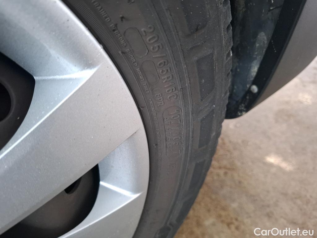  Renault  Trafic RENAULT  VU 4p Fourgon FG GCFL1H1 1000 dCi95 Stop&Start E6 #11