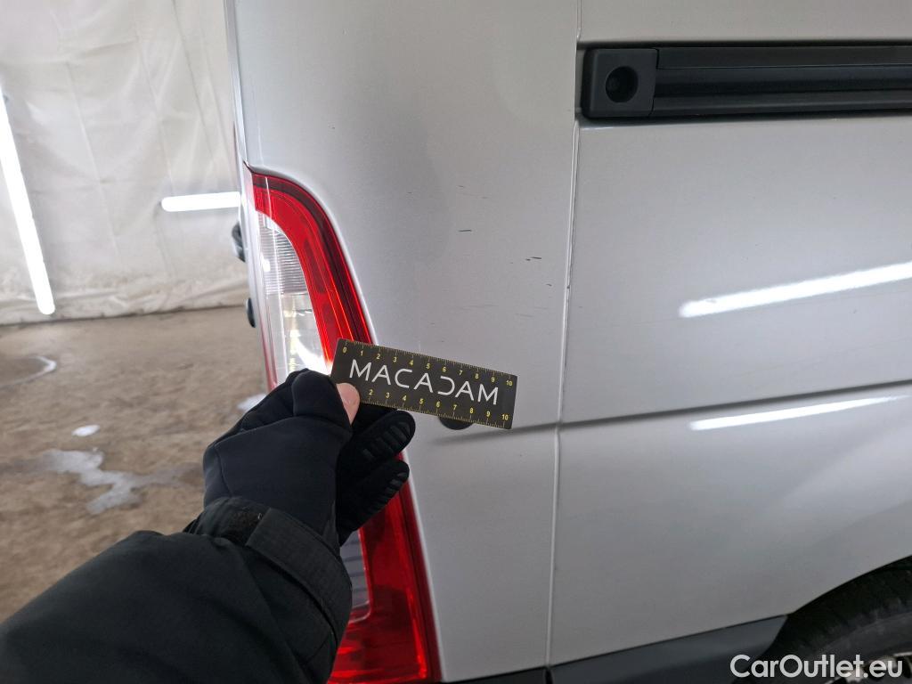  Renault  Master RENAULT  / 2014 / 4P / Fourgon tôlé &FG GCf Trac F3300 L2H2 dCi 110 Euro6 #50