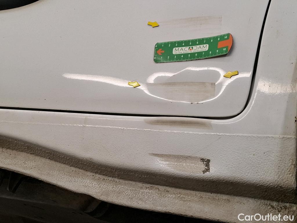  Renault  Master  III Fourgon L3H2 3 5 Grand Confort dCi 135CV BVM6 7 Sieges E6dT #7