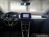  Volkswagen  T-ROC VOLKSWAGEN  / 2021 / 5P / SUV 2.0 TDI SCR LIFE DSG #3
