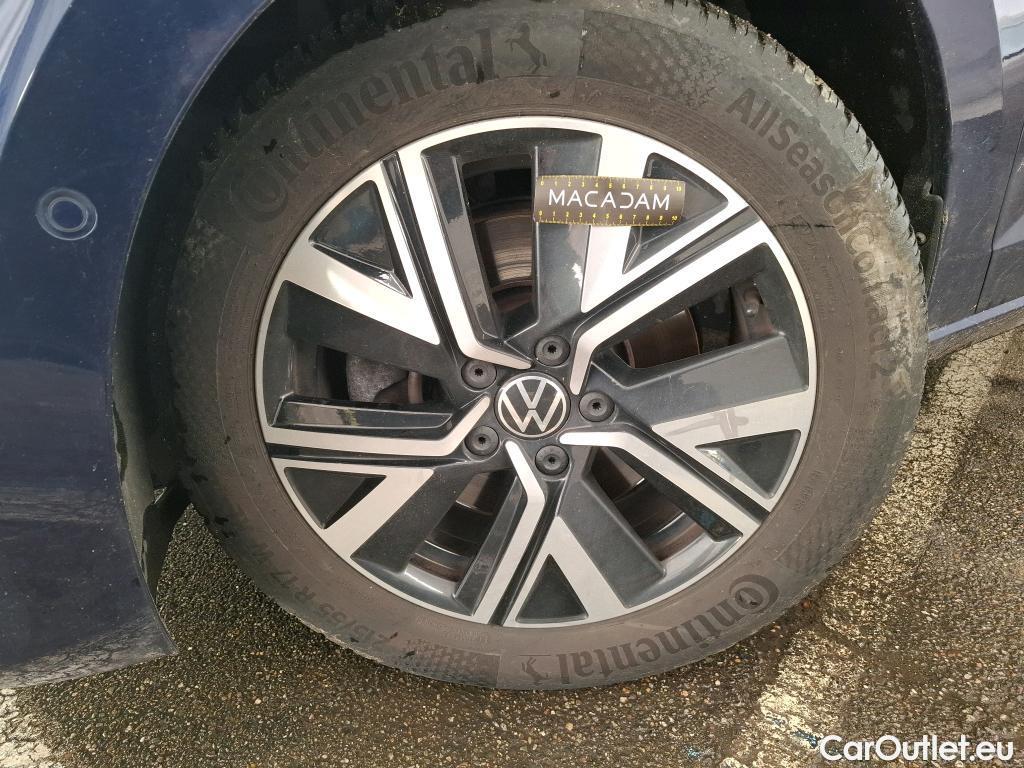  Volkswagen  Touran  Style 1.5 TSI 150CV BVA7 E6d #10