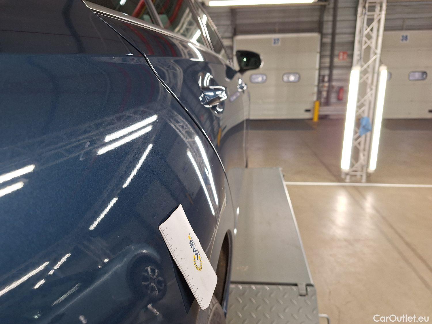  Mercedes  A-Klasse Mercedes, A-Class Berline '18, Mercedes-Benz  Limousine A 180d Business S #12