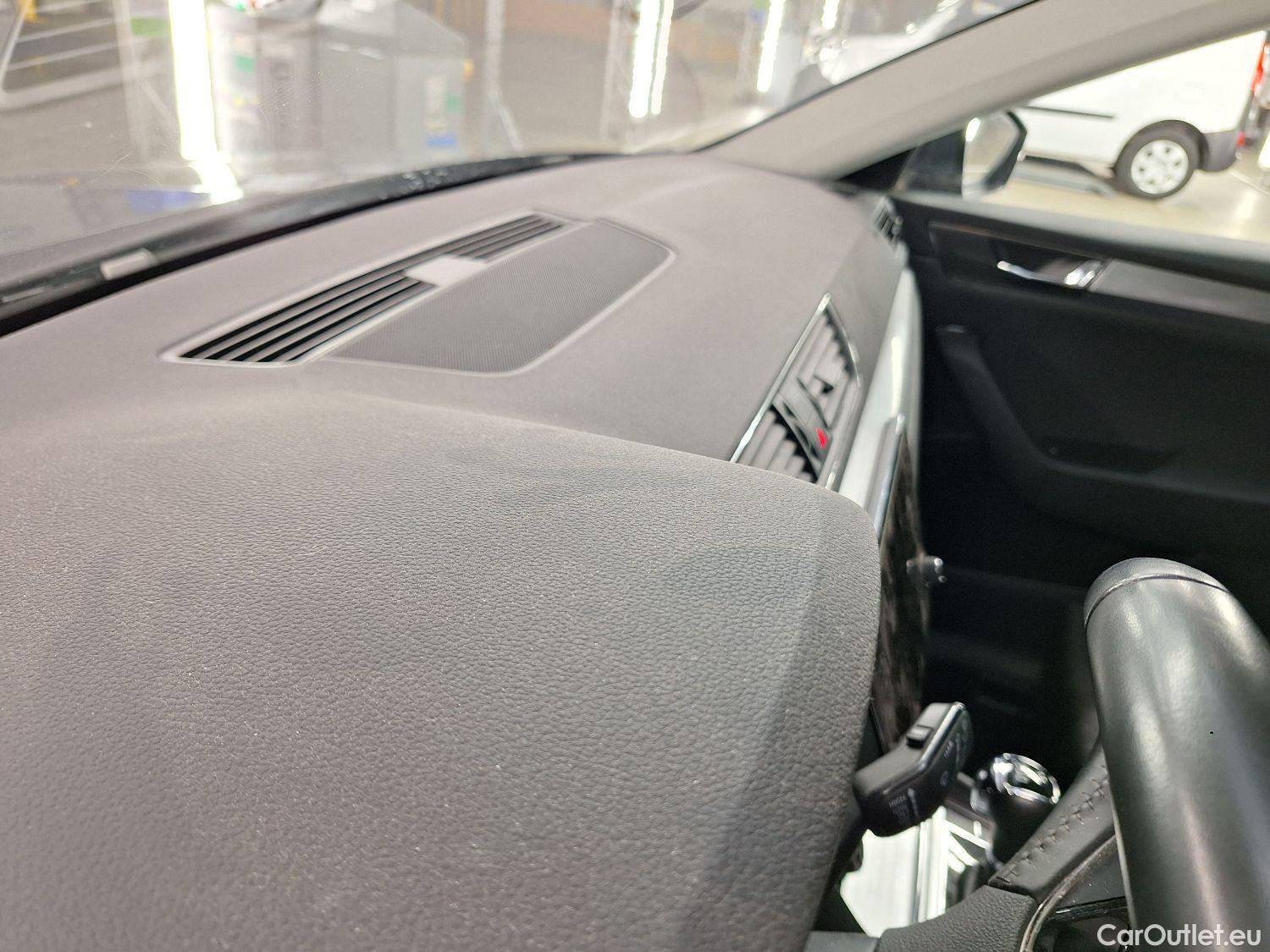  Skoda  Superb Skoda,  Combi FL'19, Skoda  Combi 2.0 CRTDI 90kW DSG7 Clever 5d #33