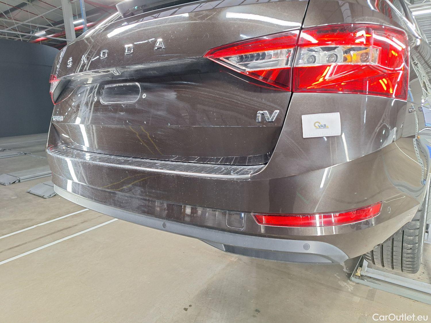  Skoda  Superb Skoda,  Combi FL'19, Skoda  Combi 1.4 TSI iV 160kW DSG6 Style 5d #17