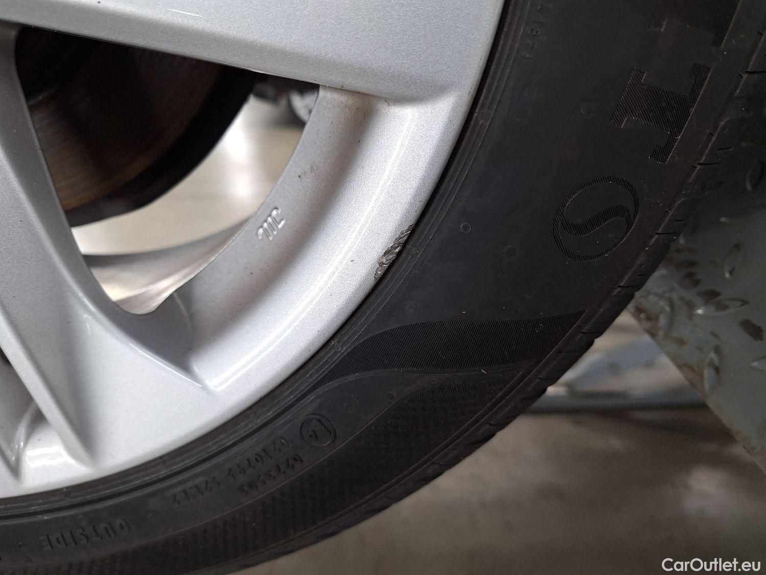  Toyota  Corolla Toyota,  TS '19, Toyota  Touring Sports 1.8 Hybrid Dynamic e #2