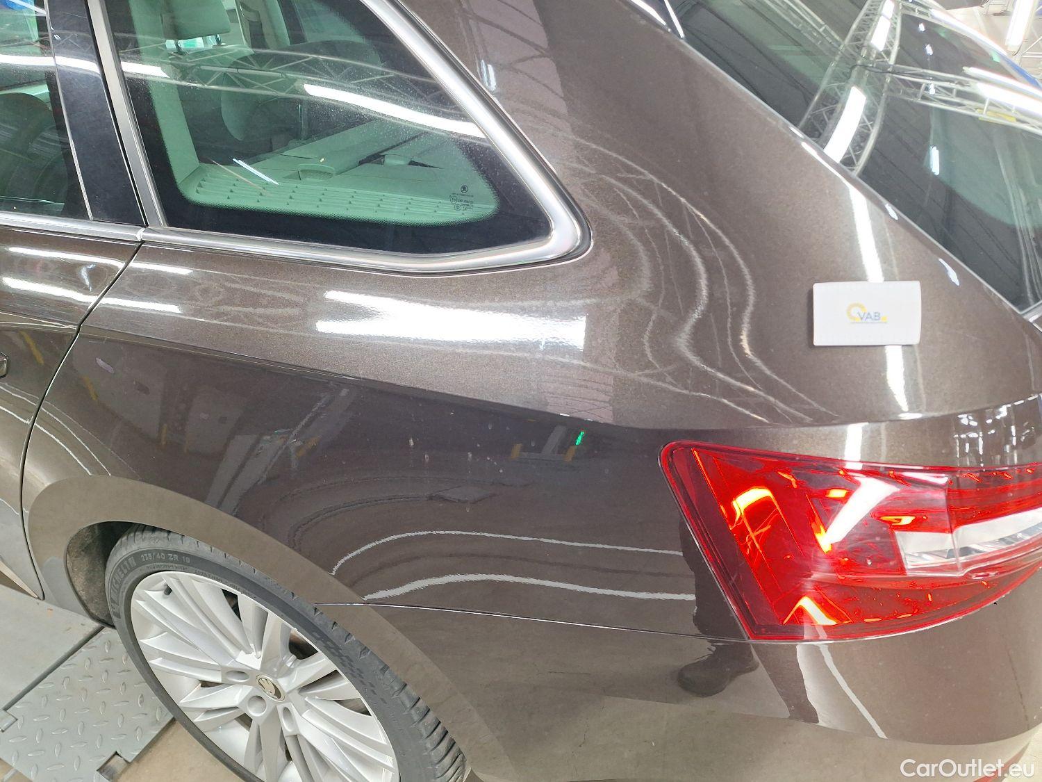  Skoda  Superb Skoda,  Combi FL'19, Skoda  Combi 1.4 TSI iV 160kW DSG6 Style 5d #36