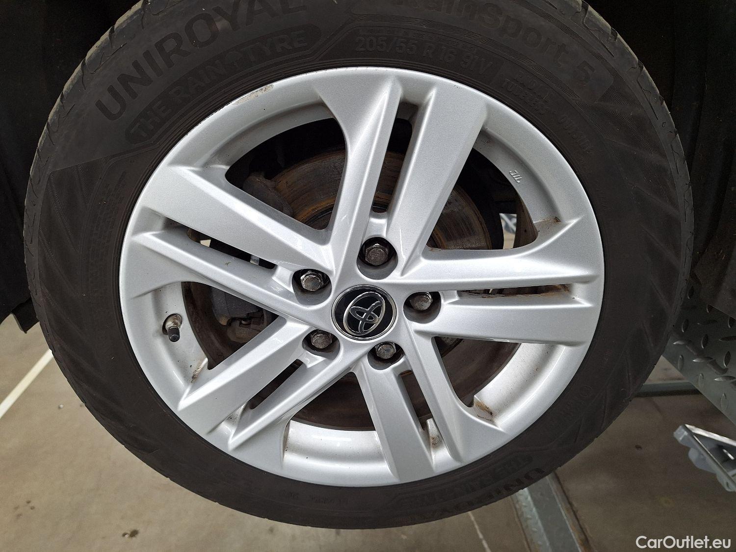  Toyota  Corolla Toyota,  TS '19, Toyota  Touring Sports 1.8 Hybrid Dynamic e #7