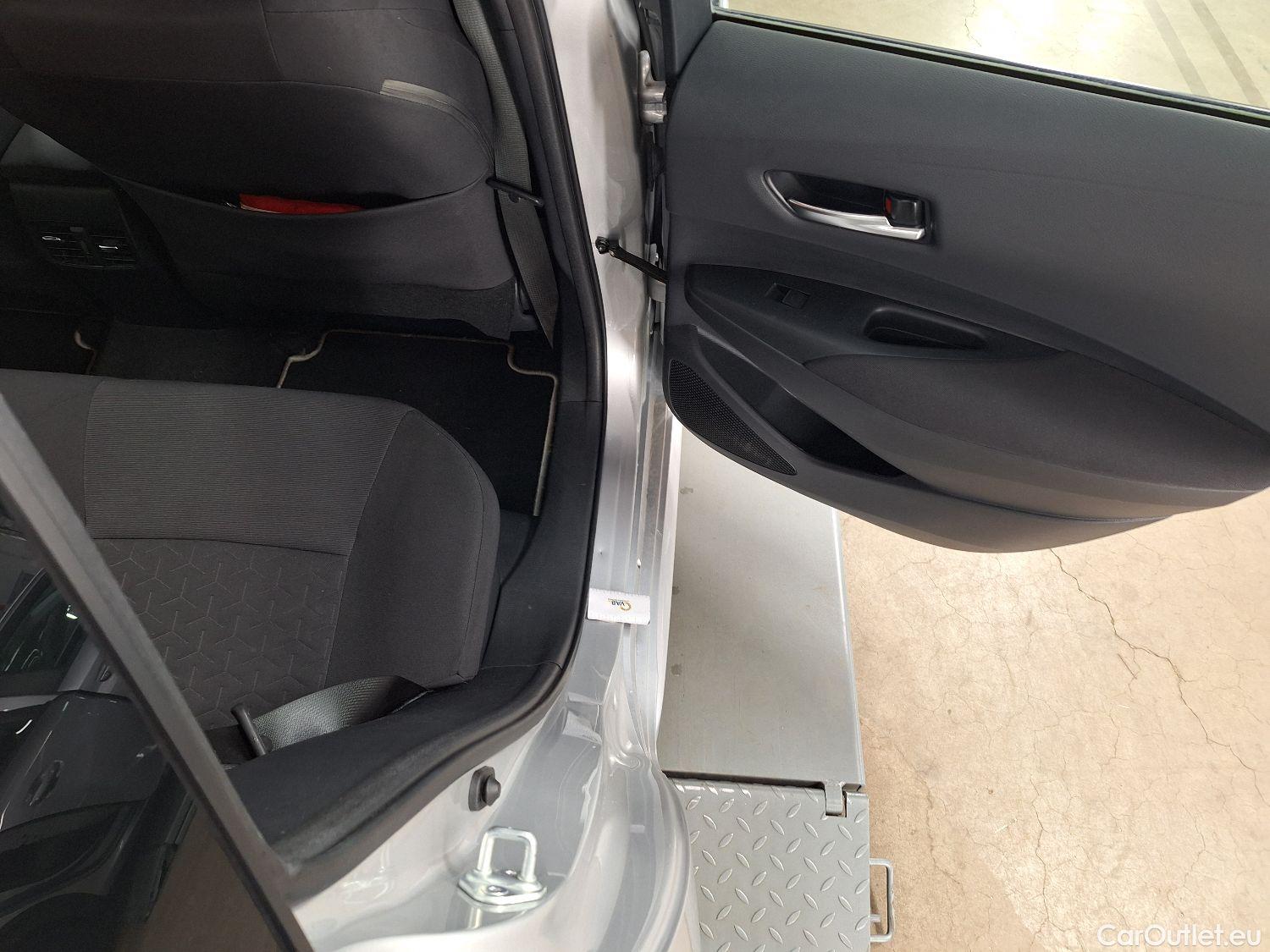  Toyota  Corolla Toyota,  TS '19, Toyota  Touring Sports 1.8 Hybrid Dynamic e #31