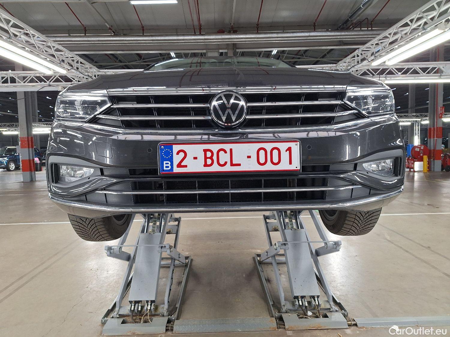  Volkswagen  Passat VW,  Variant FL'19, Volkswagen  Variant 2.0 TDI SCR 110kW DSG7 E #1