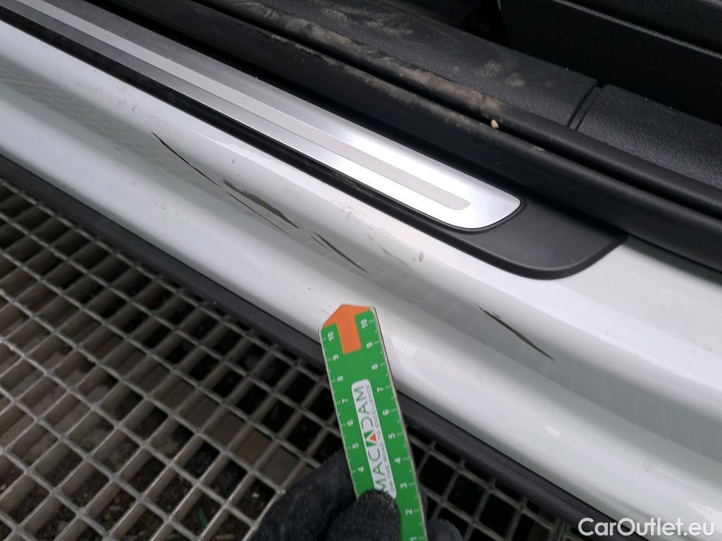  Audi  Q2 AUDI  / 2016 / 5P / todoterreno Design 30 TFSI 85kW (116CV) #7