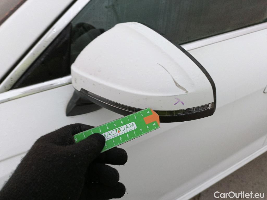  Audi  A4 AUDI  / 2019 / 5P / familiar Avant Advanced 35 TDI 120kW S tronic #20