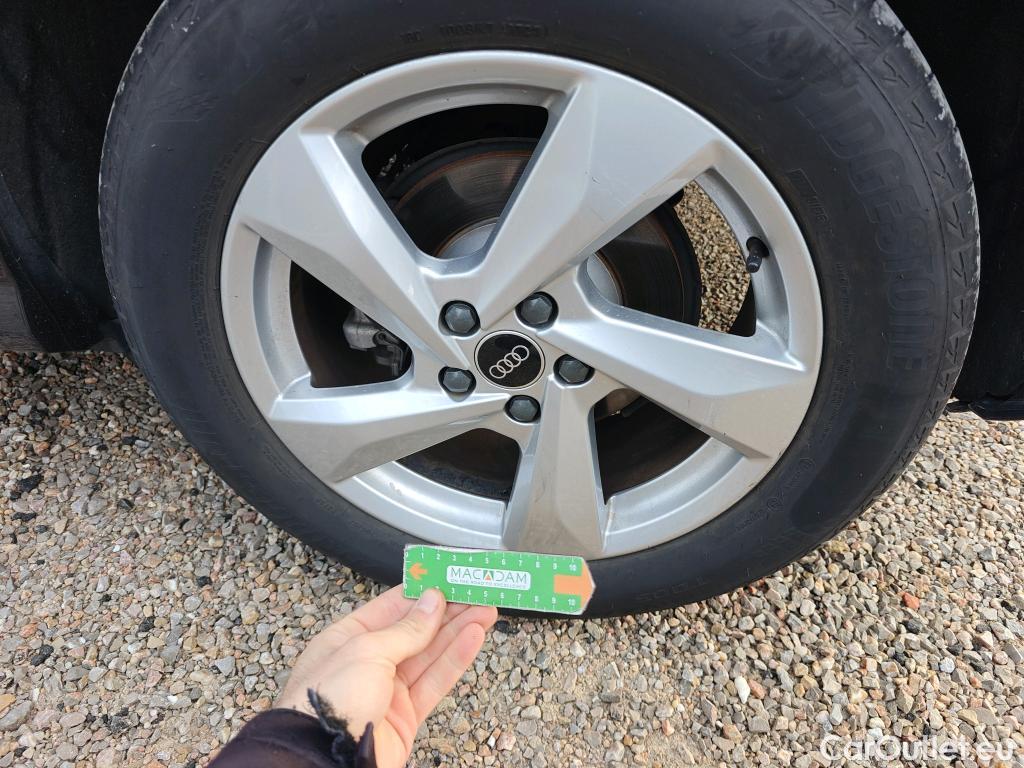  Audi  Q3 AUDI  / 2018 / 5P / todoterreno Advanced 35 TDI 110kW (150CV) S tronic (AC5) #32