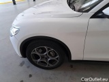  Alfa Romeo   STELVIO ALFA ROMEO / 2017 / 5P / SUV 2.2 TD 190 CV SPRINT AT8 Q4 #32