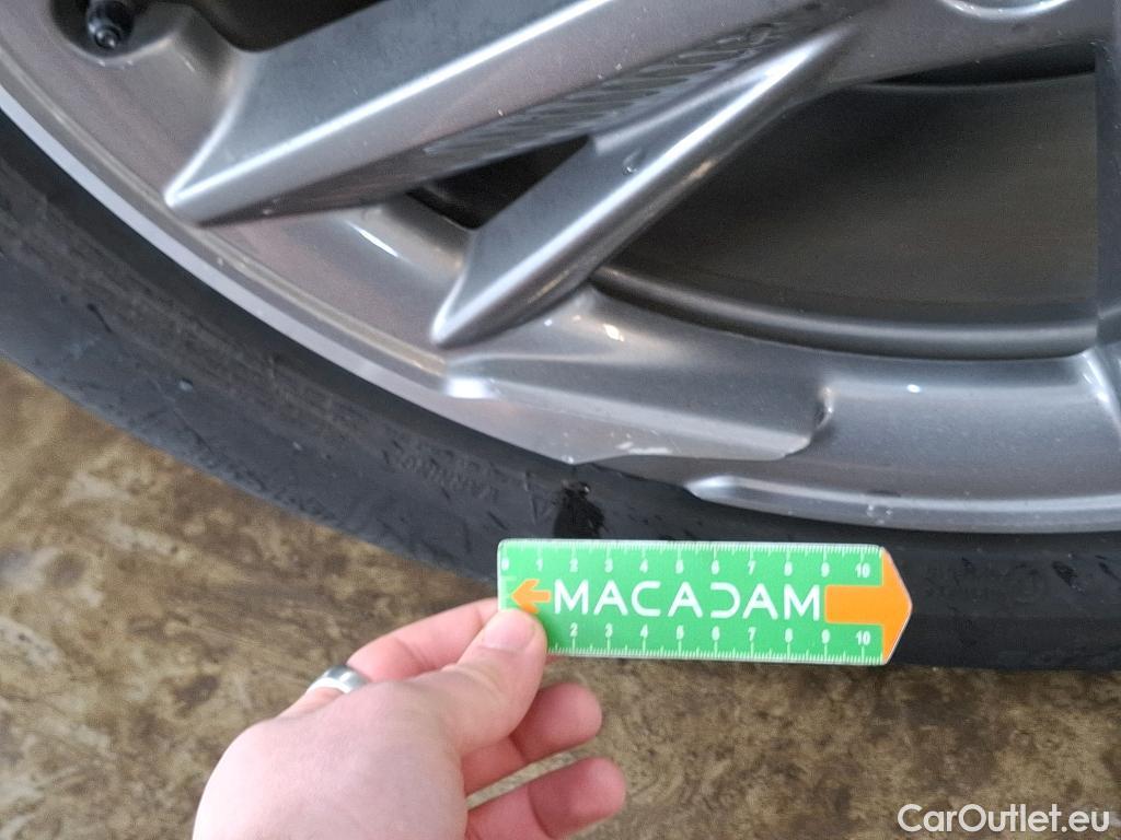  DS  DS7 DS DS 7 Crossback / 2017 / 5P / SUV E-TENSE 225 RIVOLI #17