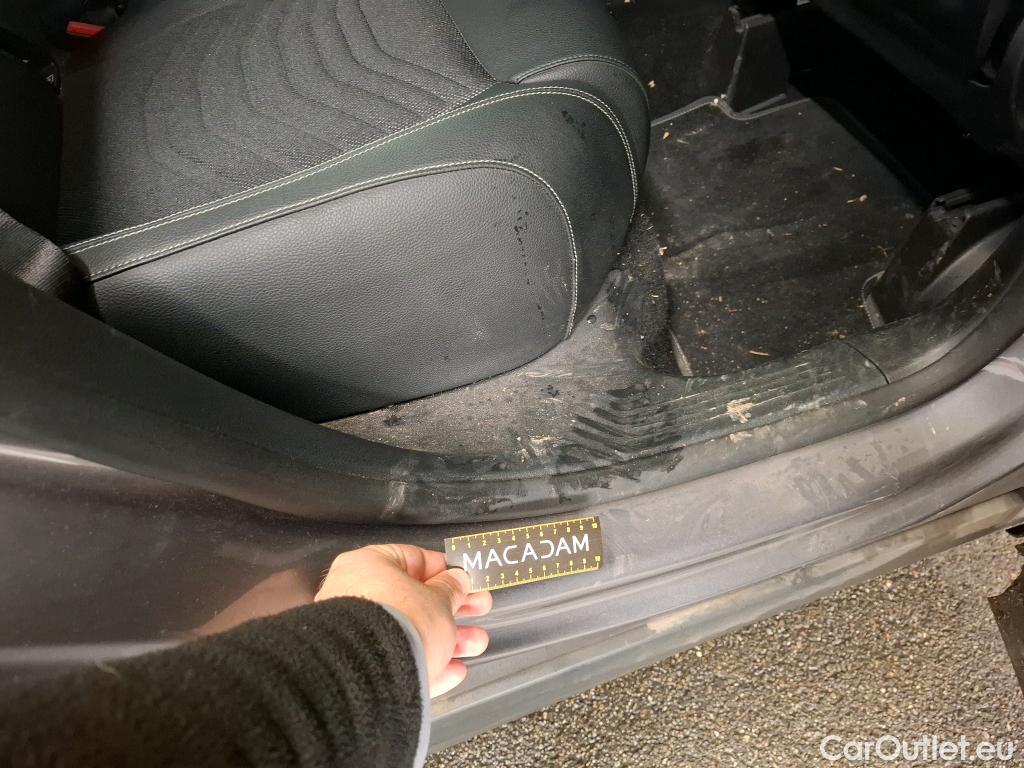  Mercedes  GLA MERCEDES-BENZ  / 2020 / 5P / SUV 2.0  200 D BUSINESS LINE DCT #8