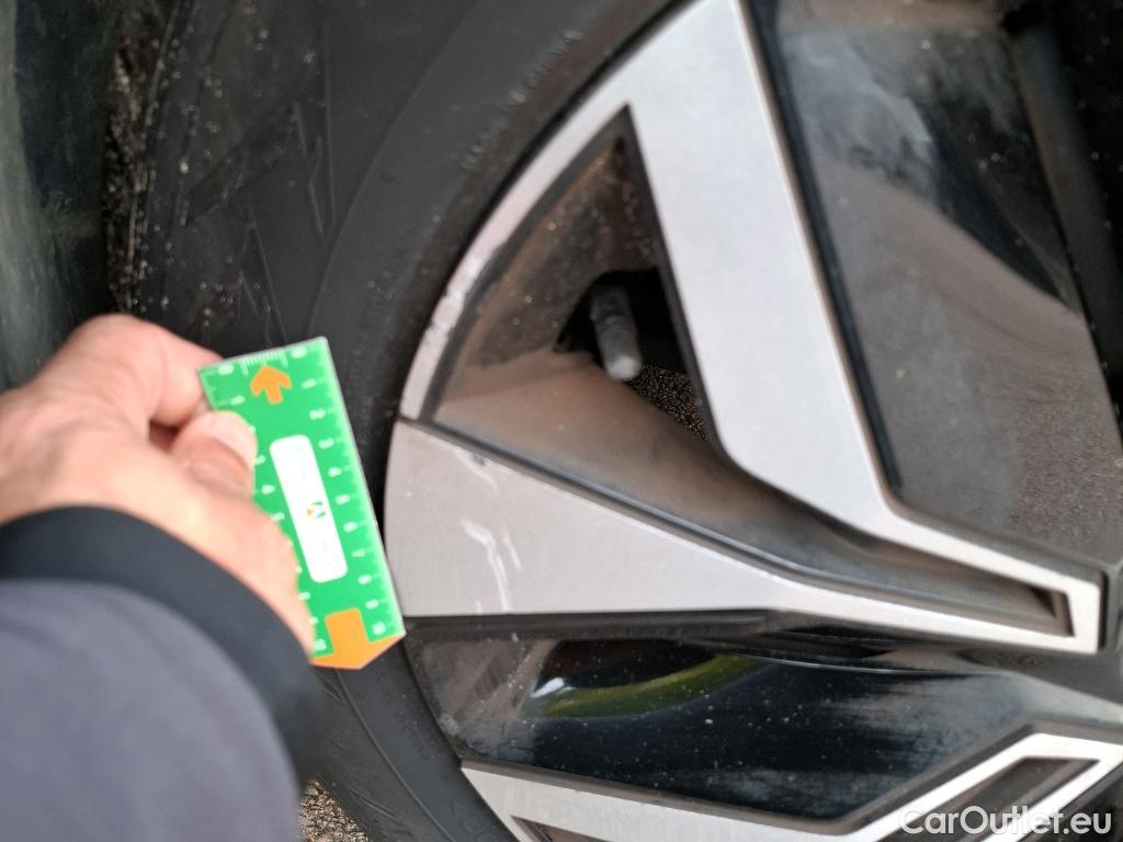  Nissan  Juke NISSAN  / 2019 / 5P / Crossover DIG-T 114 BVM6 Business Edition #19