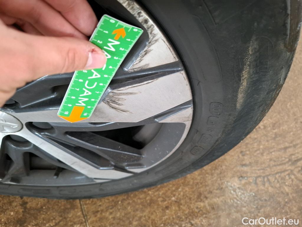  Peugeot  3008  GT Line 1.5 HDi 130CV BVA8 E6dT #8