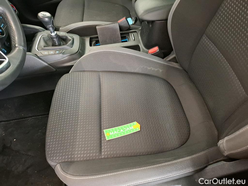  Ford  Focus FORD  / 2018 / 5P / Berline 5P - 1.0 EcoBoost 100 ch S&S Trend Busin #5