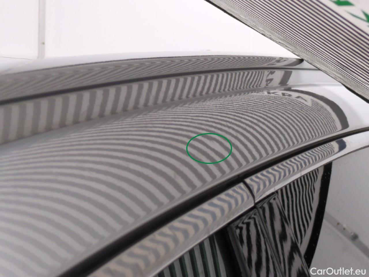  KIA  Sorento KIA  / 2020 / 5P / SUV 1.6 T-GDI PHEV 4WD DESIGN AUTO 7-SEATS #33