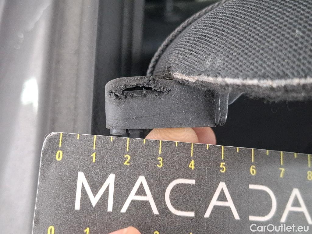  Mercedes  GLA MERCEDES-BENZ  / 2020 / 5P / SUV  250 e AMG LINE DCT #11