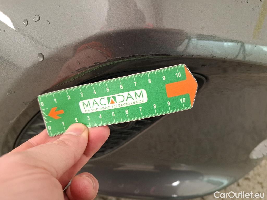  Mercedes  A-Klasse MERCEDES-BENZ Classe A Compact / 2018 / 5P / Berline A 250 e Business Line 8G-DCT #8