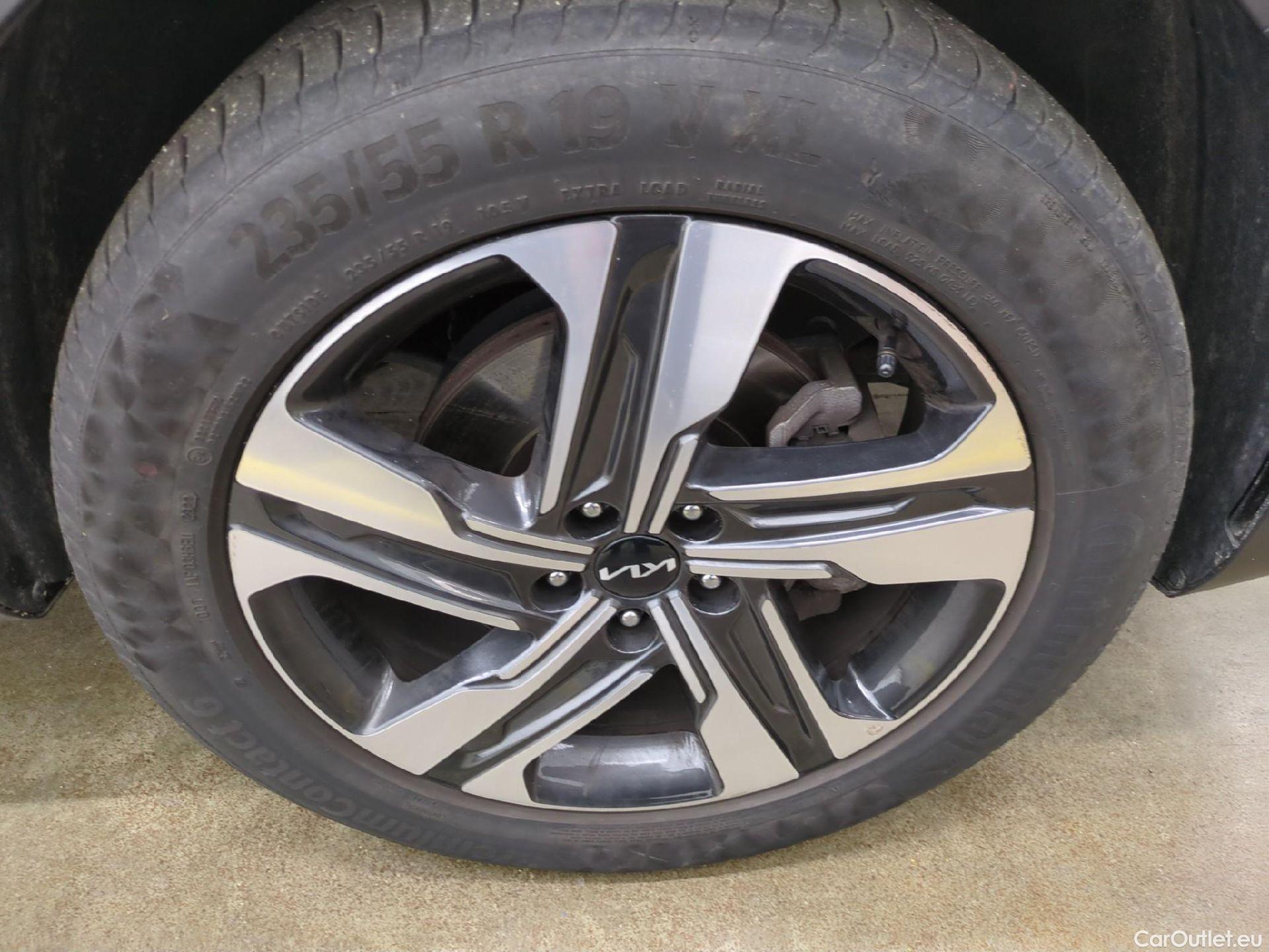  KIA  Sorento KIA  / 2020 / 5P / SUV 1.6 T-GDI PHEV 4WD DESIGN AUTO 7-SEATS #5