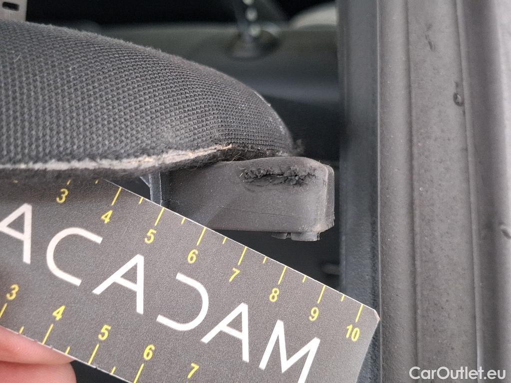  Mercedes  GLA MERCEDES-BENZ  / 2020 / 5P / SUV  250 e AMG LINE DCT #13