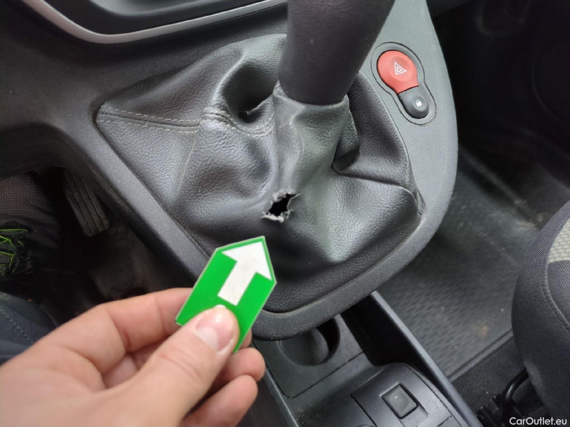  Renault  Kangoo  Express Extra (Série Spéciale) 1.5 dCi 90CV BVM5 E6 #4