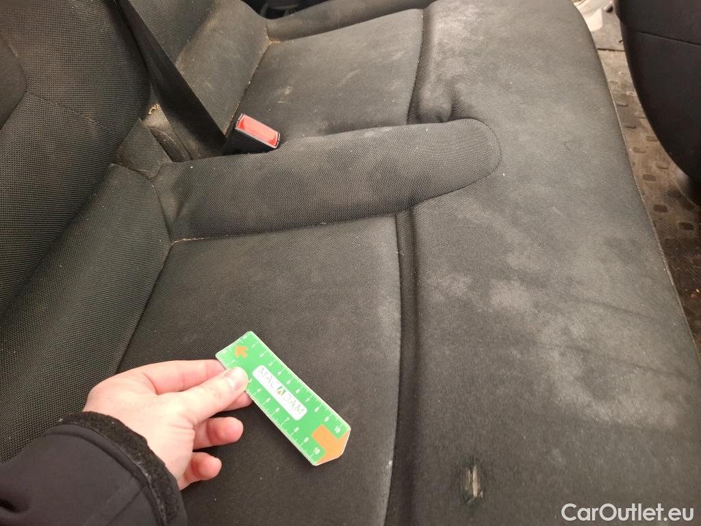  Renault  Trafic RENAULT  VU 4p Fourgon CA CF L2H1 1200 dCi 95 E6 #80