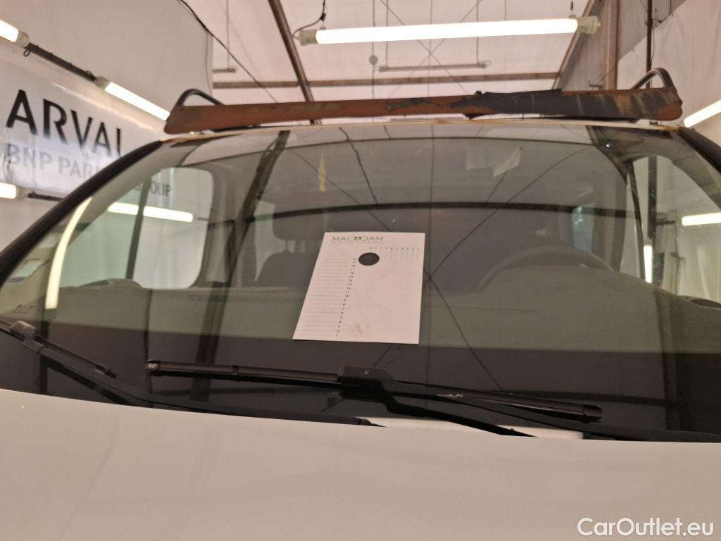  Renault  Trafic RENAULT  VU 4p Fourgon CA CF L2H1 1200 dCi 95 E6 #76