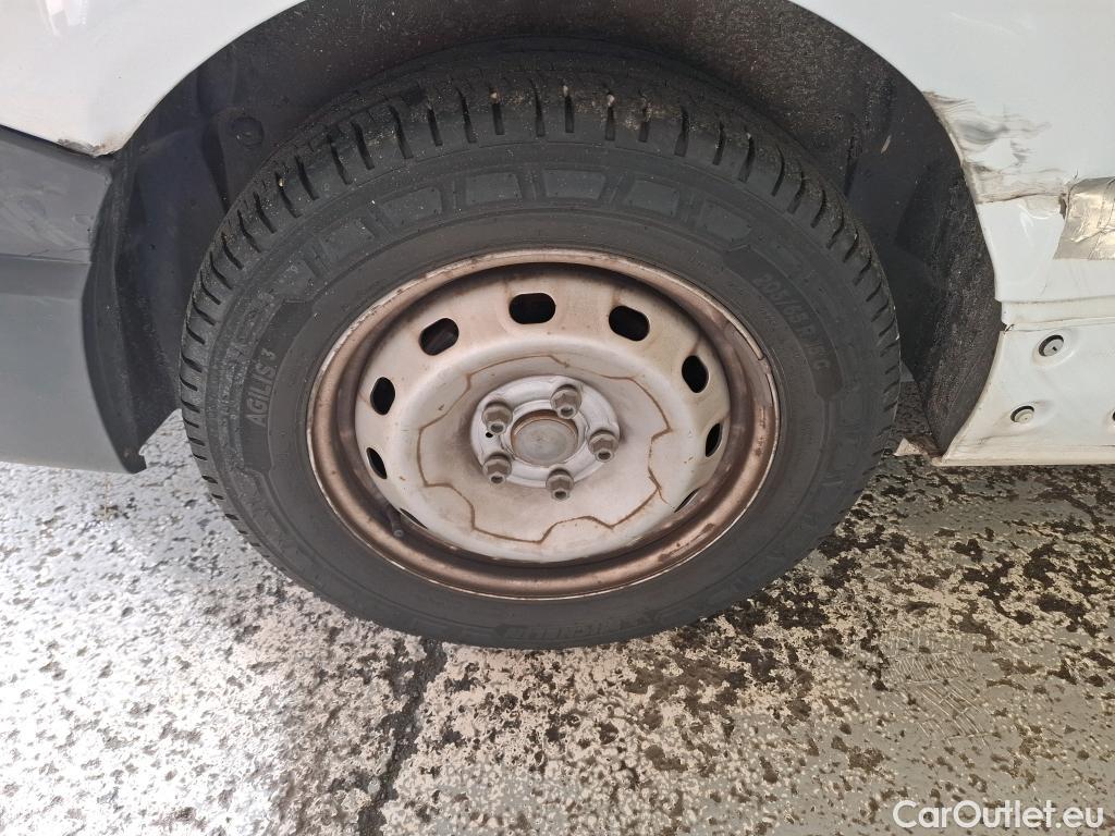  Renault  Trafic RENAULT  VU 4p Fourgon CA CF L2H1 1200 dCi 95 E6 #83